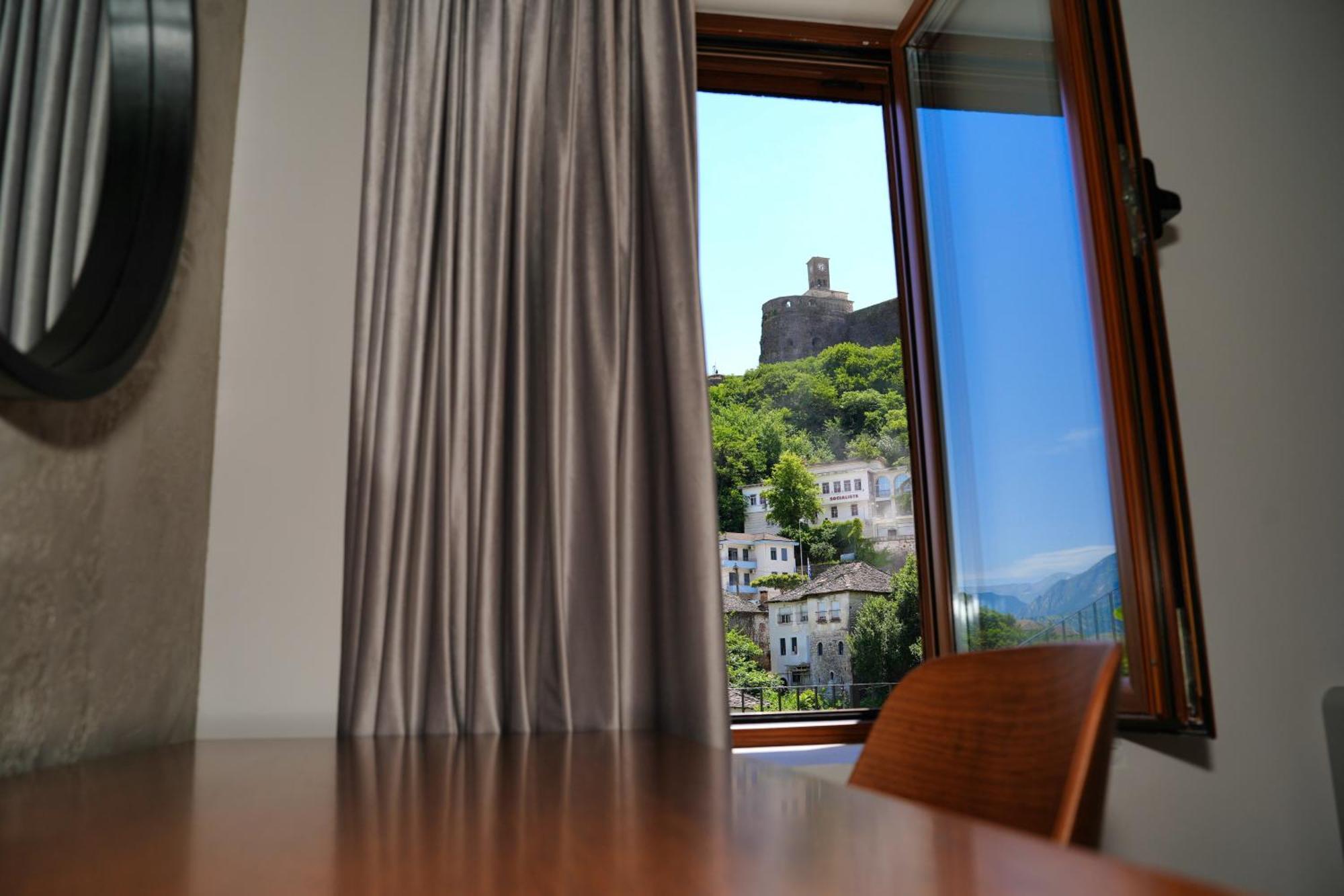 Castlefront Villa Gjirokastër Exterior foto